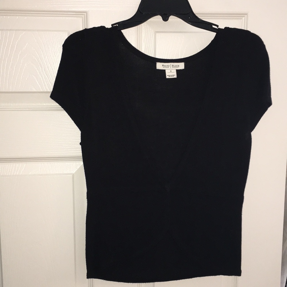 White House Black Market s/s Sweater. Size S